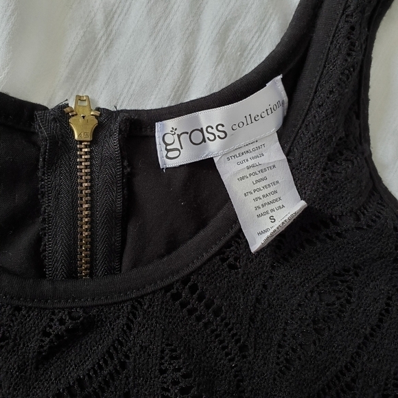 LACE Zippered Sleeveless Top - Picture 3 of 5